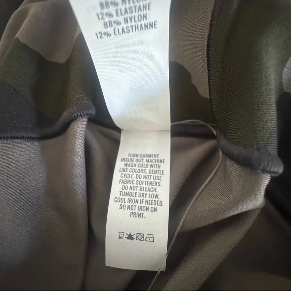 NWT OFFLINE by Aerie Real Me Hi-Rise 7/8 Legging Camo Green/Black Women’s M - Picture 10 of 11